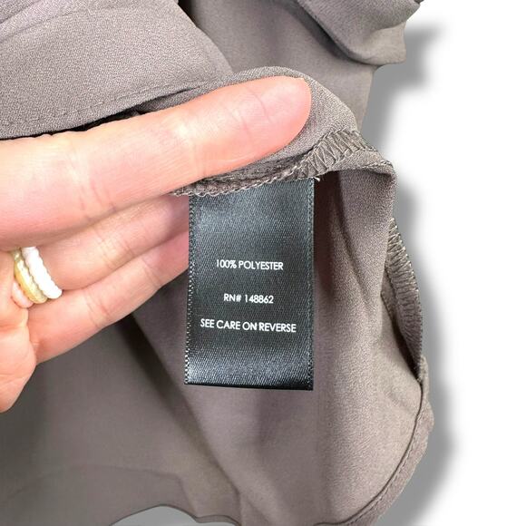 Torrid NWT Harper Iron Dark Grey Button Collarless 3/4 Sleeve Pullover Blouse - Picture 10 of 11
